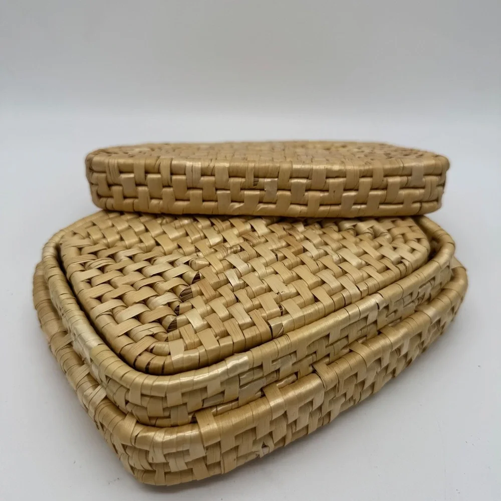 Vintage Boho Woven Straw Trivets Hot Pads Set with Matching Basket Caddy 8x6